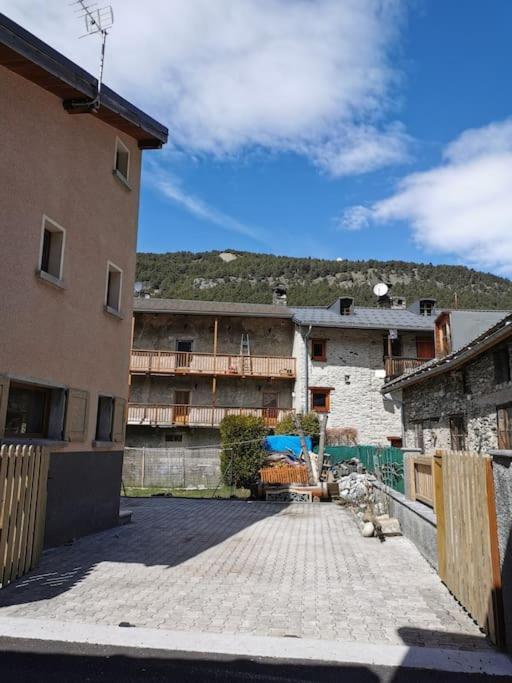 Gite 14 Pers Lesoursfanfarons Spacieux Chaleureux Bramans Exterior photo